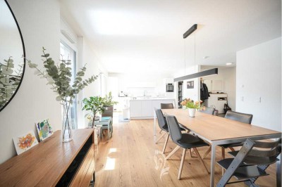 Nur 5 Minuten zur Uni- Seniorengerecht! Hochwertige 3,5-Zimmer Penthousewohnung mit großer Terrasse