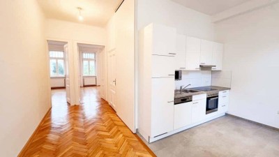 AUSSERGEWÖHNLICHE ALTBAUWOHNUNG MIT MODERNEM FLAIR IN DÖBLING