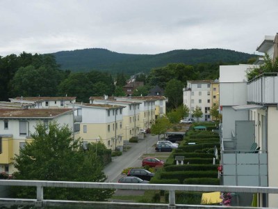 Vollständig renovierte 4-Zimmer-Penthouse-Wohnung mit Balkon und Einbauküche in Oberursel