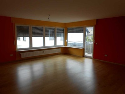 Renovierte 5-Zimmer Maisonette-Wohnung mit Balkon in Schöneck