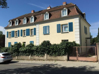 Schöne, modernisierte helle 2-Raum-Wohnung mit Balkon in Wiesbaden – Schierstein