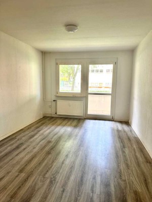 ** 1 Monat Mietfrei ** tolle 1 Raum Wohnung mit Balkon im EG**