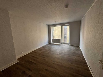 Studenten aufgepasst!!  WG geeignete 4-Zimmer-Wohnung
