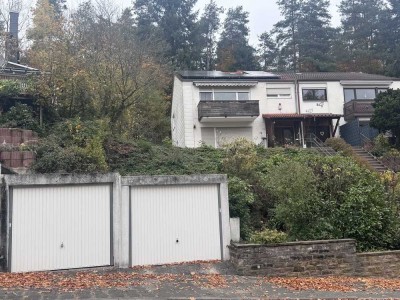 MODERNISIERTE DOPPELHAUSHÄLFTE IN SONNIGER WALDRANDLAGE!