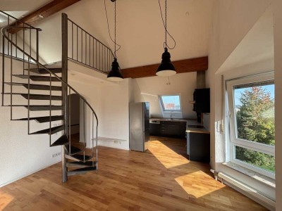 Attraktive Dachgeschosswohnung mit sonnigem Südbalkon