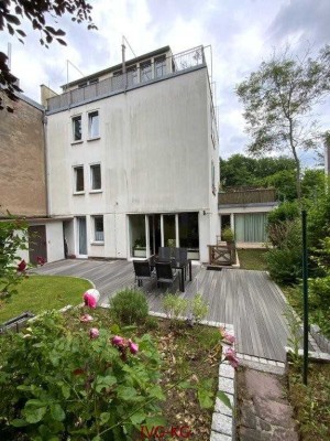 Düsseldorf - Ludenberg: 4-Zimmer-Maisonette-Wohnung mit umlaufender Dachterrasse