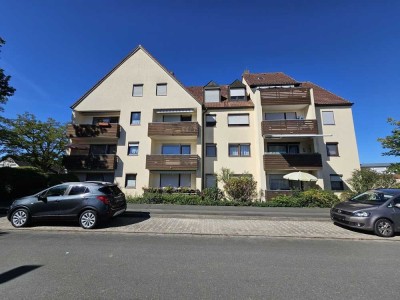 Ihr neues Zuhause: Lichtdurchflutete 3-Zimmer-Wohnung mit Balkon und Stellplatz