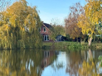 Haus am See (Kolk) oder lieber mit Bootsanleger am Ems-Jade-Kanal?