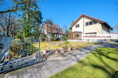 IMMOBERLIN.DE - Herrliches Ein-/Zweifamilienhaus mit großzügigem Grundstück und Wintergarten