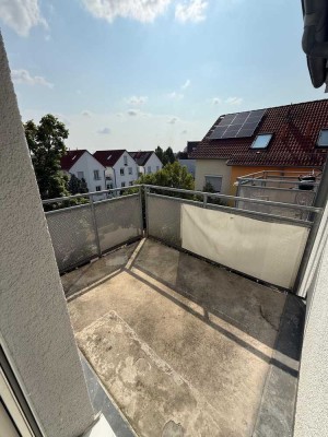 Modernisierte Wohnung mit einem Zimmer sowie Balkon und EBK in Wernau