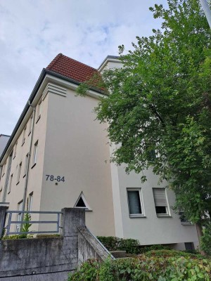 Ideal geschnittene, helle, modernisierte 4-Zimmer-Eigentumswohnung in angenehmer Wohnlage