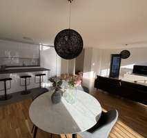Moderne 2ZKDB Balk. mit EBK