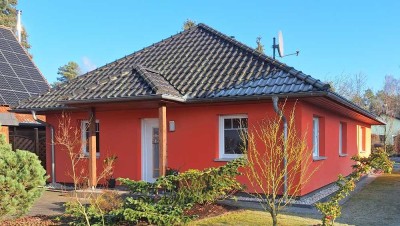 Einfamilienhaus im Bungalowstil mit Garten und Carport in ruhiger Lage in Rehfelde