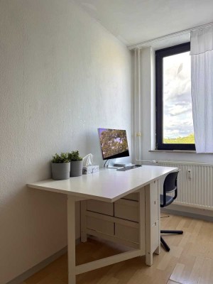 Geschmackvolle Wohnung mit einem Raum und EBK in Mainz