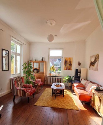 Schöne Altbauwohnung mit Gartenzugang & Kachelofen