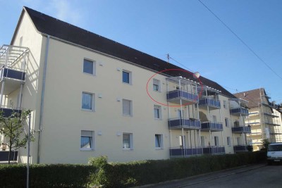 **komplett neu renoviert** Helle 3-ZKB in ruhiger Wohngegend mit großem Balkon