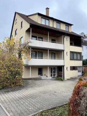 3 Wohneinheiten und eine Gewerbeeinheit! MFH mit Potenzial in zentraler Lage