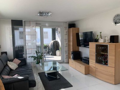 Schicke 3 Zimmer-Wohnung mit großem Balkon und TG-Stellplatz!