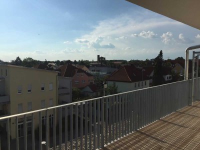 Exklusives Penthouse mit 2 Zimmern und Balkon in Ingolstadt-Nordwest