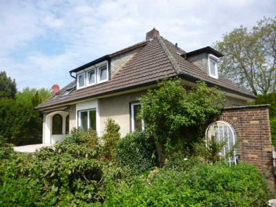 Schönes freistehendes Haus im Villen-Stil in guter Wohnlage von Rheda-Wiedenbrück