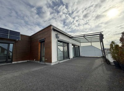 Lichtdurchflutete 4 Zimmer Penthouse Wohnung auf 165m2 mit 60m2 Dachterrasse