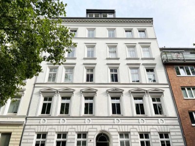 Hell und puristisch: Endetagenwohnung in Hamburg St. Pauli