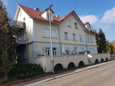tolle 2 Zimmer Wohnung im DG mit Balkon