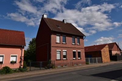 Altbau mit Potenzial - Schnäppchenhaus in toller Lage