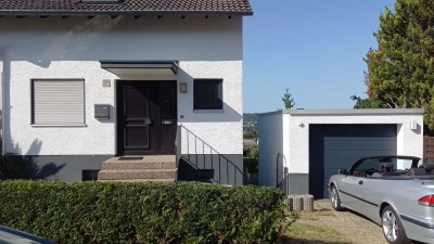 Fully renovated Dplx with fantastic view / Komplett renovierte DHH in Aussichtslage