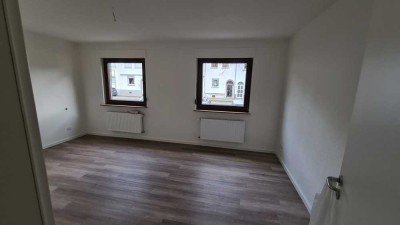 Stilvolle, modernisierte 3-Zimmer-Hochparterre-Wohnung in Koblenz mit eigenem Garten