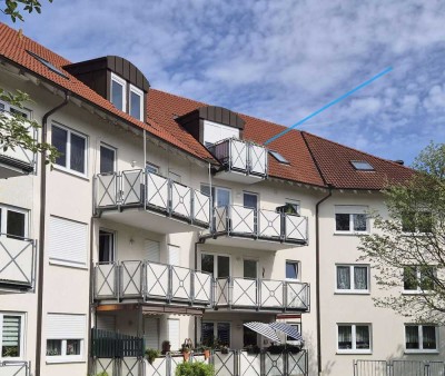 BELIEBTE MANSARDWOHNUNG! 2 ZIMMER MIT BALKON INKL. PKW SP