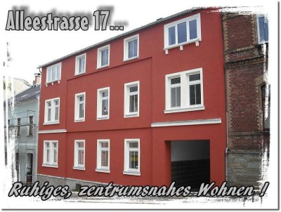 EXLUSIVE RUHIGE WOHNUNG IM ZENTRUM*4-RWE 99m²*TERRASSE+ KAMINOFEN + KÜCHE*GARTEN*2x STELLPLATZ*