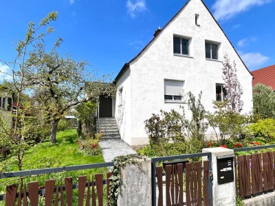 Familientraum in bester Lage: freistehendes Einfamilienhaus mit großem Garten