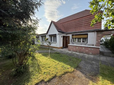 MEGA KAUFPREIS | Massives EINFAMILIENHAUS mit POOL zum sanieren und modernisieren- PROVISIONSFREI!