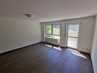 Freundliche und gepflegte 10-Zimmer-Wohnung in Schmidmühlen
