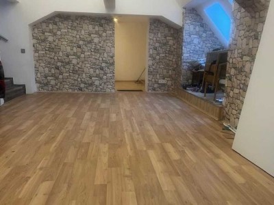 Familienfreundliche  4 Zimmer DG Wohnung in Zentraler Lage von Wörrstadt ab sofort zu vermieten