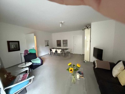 wunderschöne 2 Zi. Wohnung in begehrter Lage von F-Rödelheim von Privat zu verkaufen