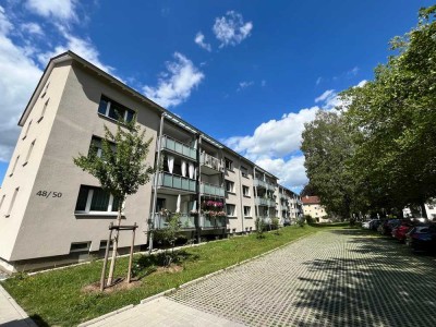 Frisch sanierte 2-Zimmer-Wohnung in modernisiertem Gebäude – energieeffizient und mit Balkon