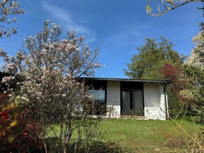 Bungalow / Villa mit Stil + Garten + Garage