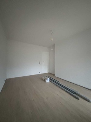 Erstbezug nach Kernsanierung – Zentrale 4-Zimmer-Wohnung in Siegen