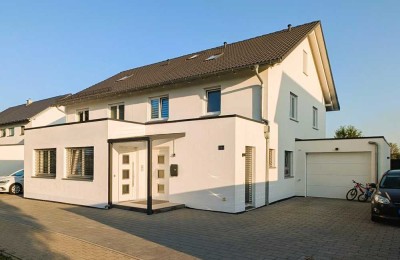 Exklusive Doppelhaushälfte mit Sauna, 218 m² Wohnfläche und Appartement