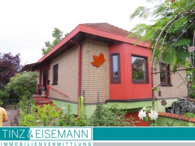 Winkelbungalow mit Einliegerwohnung in Philippsburg - Huttenheim