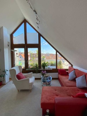 Exklusive 3-Zimmer-DG-Wohnung mit EBK und Dachterrasse