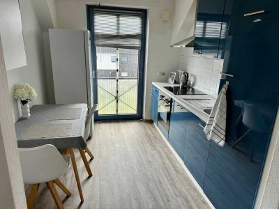 Schöne 3 Zimmerwohnung mit Einbauküche und großem Balkon