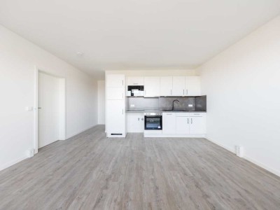 Großzügig wohnen mit Stil: Helle Etagenwohnung mit sonniger Loggia und moderner Einbauküche