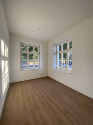 smarte Singlewohng mit Balkon und Aufzug, komfortabel, direkt an der Landeskrone