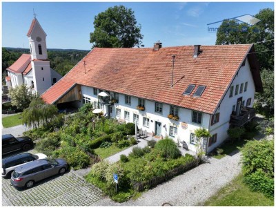 2x schöne ETW´s in historischen Bauernhaus: Garten, Ausbaupotenzial &Lechblick- Nur 1.500,-€ pro m²!