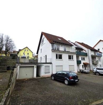 Erstbezug nach Sanierung: Geräumiges, günstiges 7-Raum-Reihenendhaus in Neu Anspach Neu-Anspach