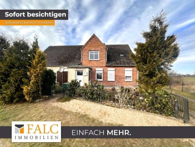 **Einfamilienhaus mit großem Grundstück in Feldrandlage - Sanierungsobjekt mit Potenzial**