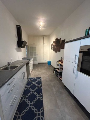 Spacious and Bright 126 sqm Apartment in the Heart of Kaiserslautern City Center (housing approved)